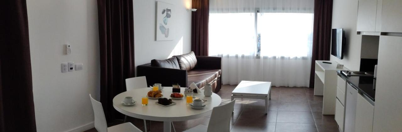 Rental Suites กัมปาเนีย ภายนอก รูปภาพ